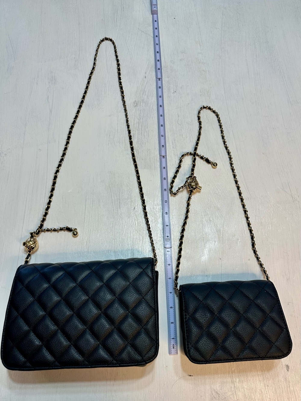 Black Quilted Crossbody Purse Set 2 Bags Gold Chain Faux Leather Matching - Picture 4 of 10